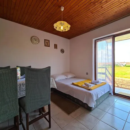 Fuer 4 Personen Ca 40 Qm In Fazana-surida, Istrien Istrische Riviera Apartman Valbandon